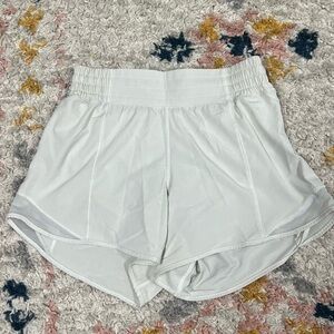 Lululemon Hotty Hot Shorts High Rise 4”
